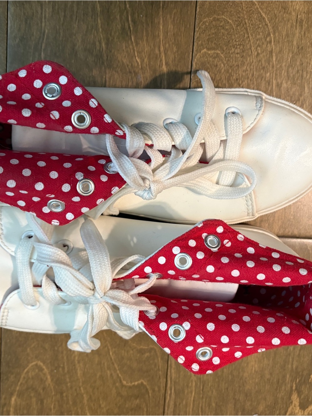 Disney Minnie Mouse High Top Sneakers Size 8 White Red Polka Dot Cute Casual Sho